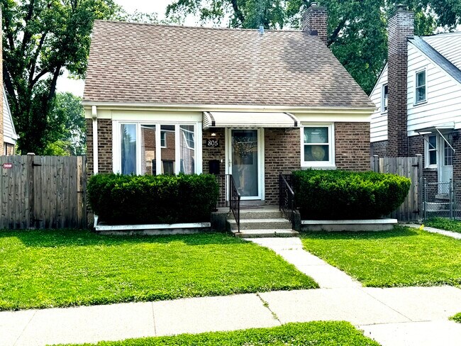 property at 805 Norfolk Ave
