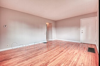 81 N Hampton Rd in Columbus, OH - Building Photo - Building Photo