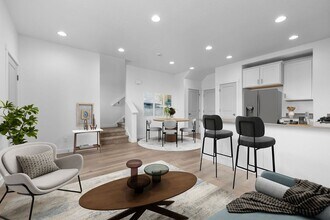 6608 Peak Dr in West Jordan, UT - Building Photo - Building Photo