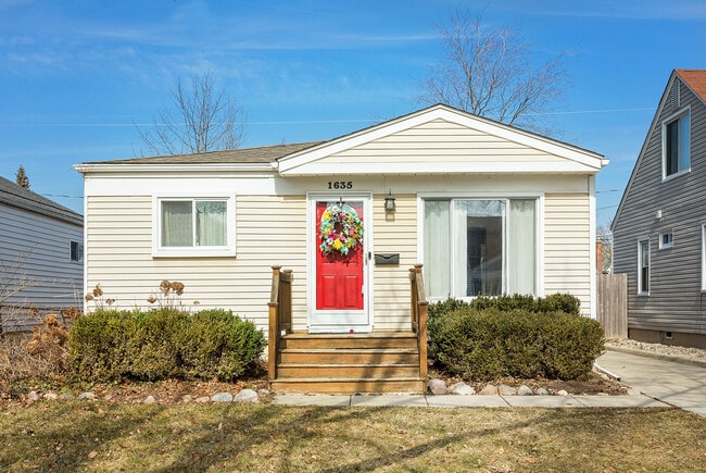 property at 1635 Cole St