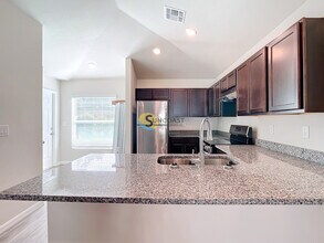 9233 Tacoma Ave in Englewood, FL - Building Photo - Building Photo