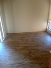 6836 S Creek Dr in Fort Worth, TX - Building Photo - Building Photo