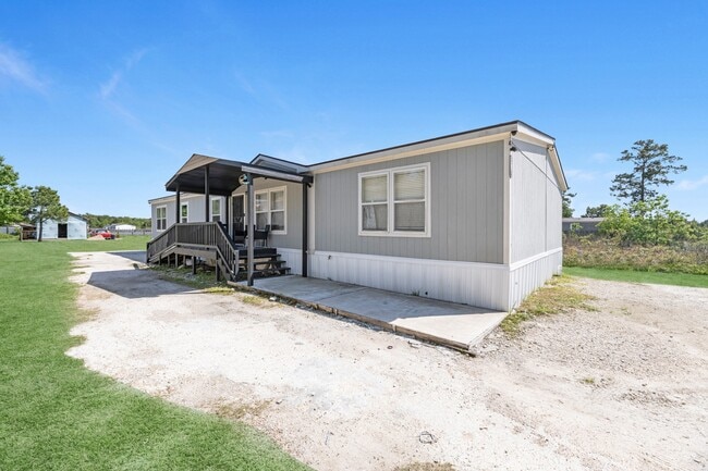 334 Rd 5252 in Cleveland, TX - Building Photo - Building Photo
