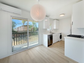 776 W Wilson St, Unit C in Costa Mesa, CA - Building Photo