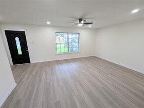 2307 E Martha Ln in Pasadena, TX - Building Photo - Building Photo