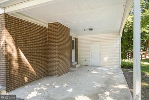 7223 Reservation Dr in Springfield, VA - Building Photo