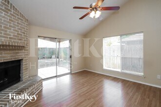 17002 Enchanted Cir E in Sugar Land, TX - Building Photo - Building Photo