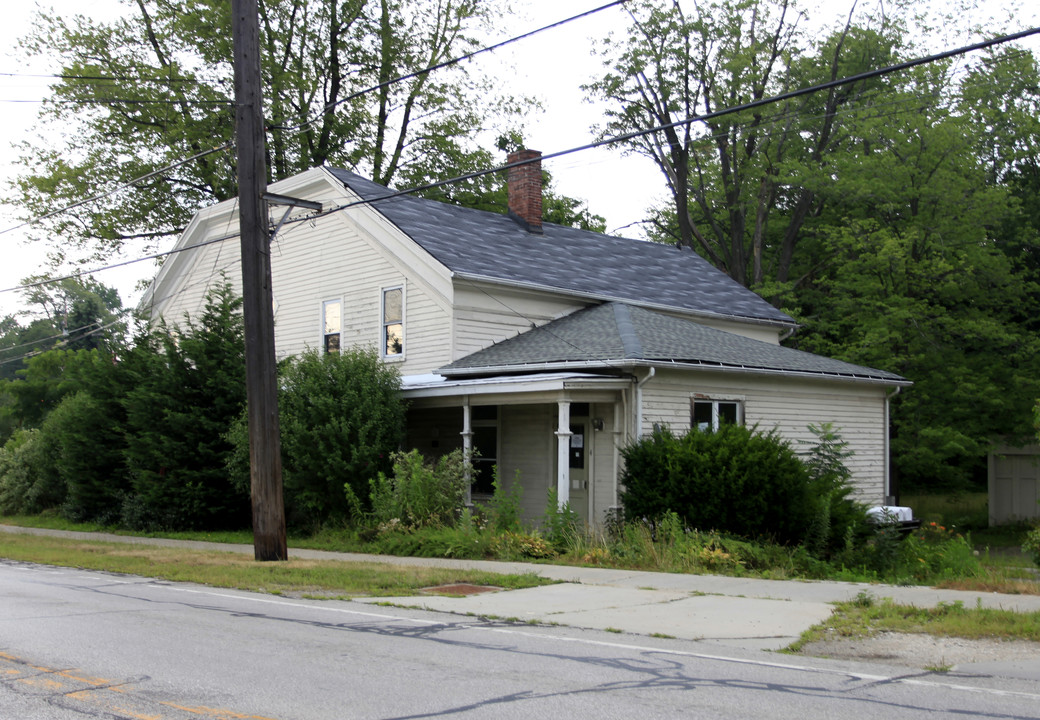 189 W Main St in Madison, OH - Building Photo