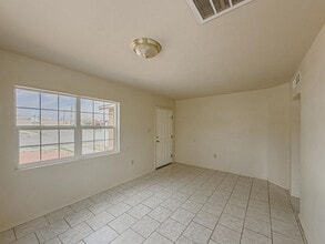 4604 Sierra Vista Dr in El Paso, TX - Building Photo - Building Photo