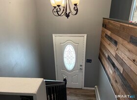 143 Maple Ave in Bristol, CT - Building Photo