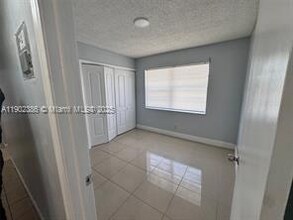 6840 Pembroke Rd in Miramar, FL - Building Photo - Building Photo