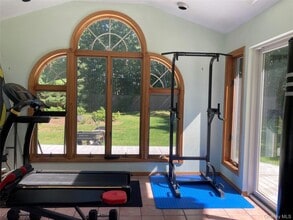 5 Carry Ct in Centereach, NY - Foto de edificio - Building Photo