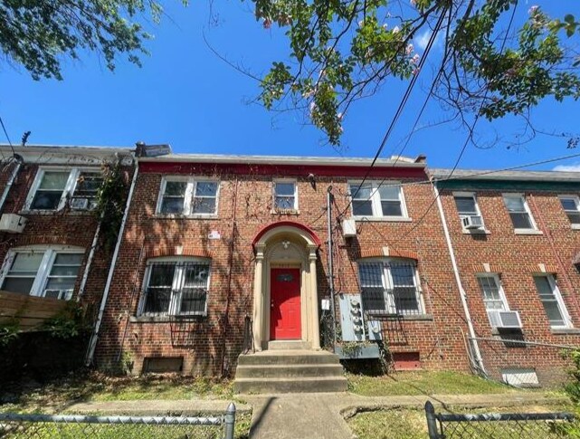 1613 18th St NW in Washington, DC - Building Photo