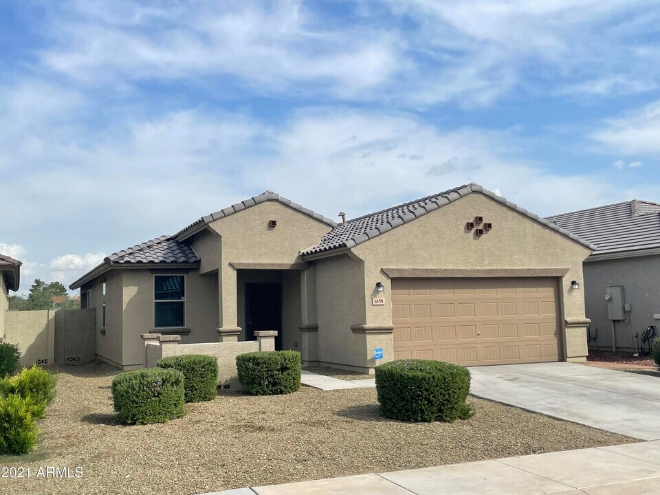 6158 W Orchid Ln in Glendale, AZ - Building Photo