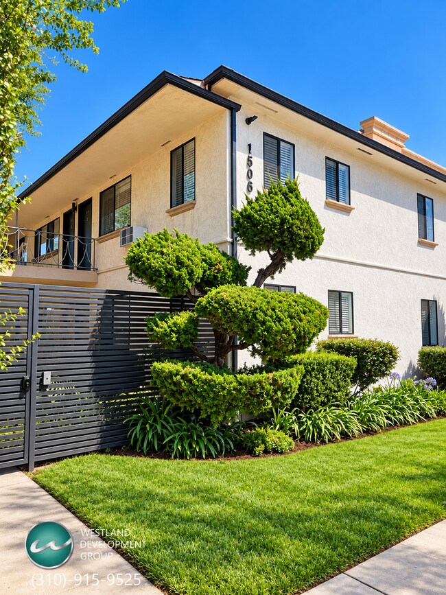 1506 S Barrington