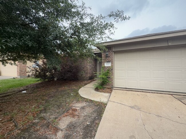 property at 811 Lovebug Ln