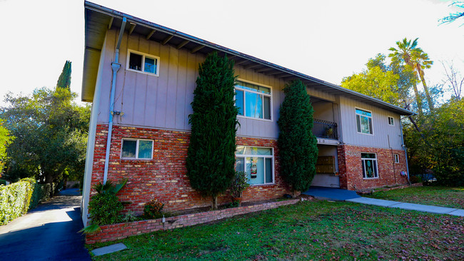 Wisteria Apartments in Sierra Madre, CA - Building Photo - Other