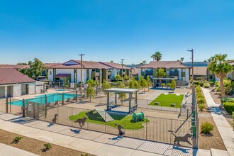 Gateway Villas in Las Vegas, NV - Foto de edificio - Building Photo