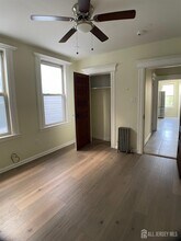 174 N 17th St in East Orange, NJ - Building Photo - Building Photo