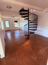 369 E Sale Rd in Lake Charles, LA - Foto de edificio - Building Photo
