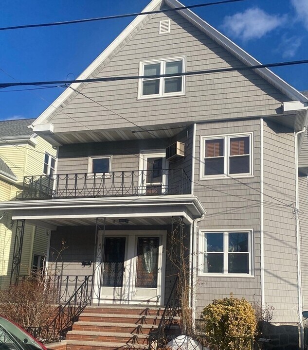 66 Gale St in Malden, MA - Foto de edificio