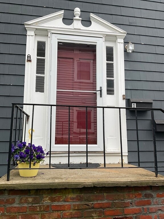 25 Central St in Marblehead, MA - Building Photo - Building Photo