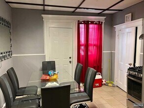 304 Harrison Ave, Unit 1F in Harrison, NJ - Foto de edificio - Building Photo