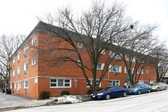 800 Custer Ave in Evanston, IL - Foto de edificio - Building Photo