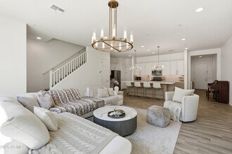 1973 W Kinfield Trail in Phoenix, AZ - Building Photo - Building Photo