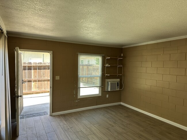 1324 Del Rey Ave in Modesto, CA - Building Photo - Building Photo