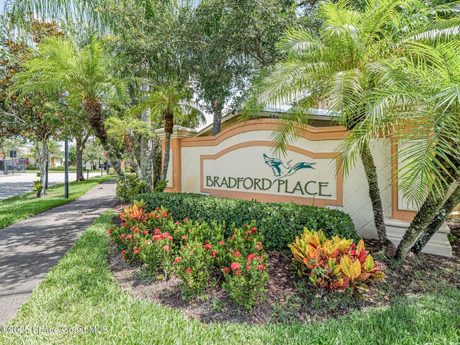property at 2565 Stockbridge Square SW