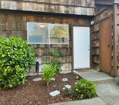 1358 Parkway Dr in Rohnert Park, CA - Building Photo