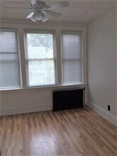 361 Ege Ave in Jersey City, NJ - Building Photo - Building Photo