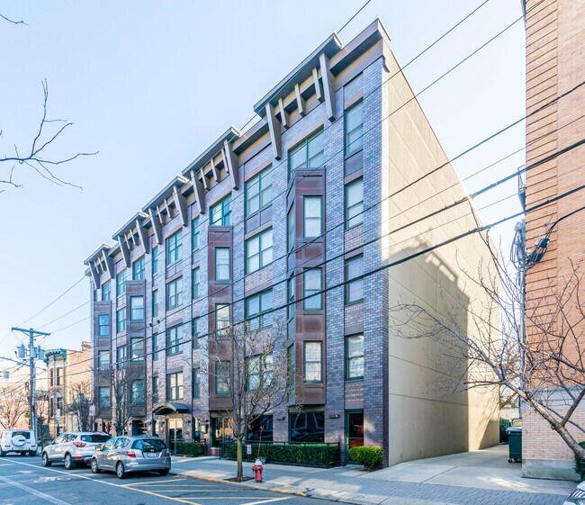 87 Jackson St in Hoboken, NJ - Building Photo - Building Photo