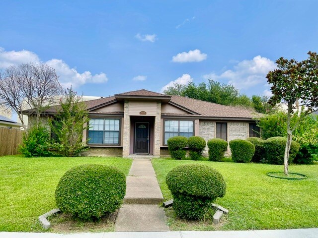 6604 Belcamp Dr in Plano, TX - Building Photo