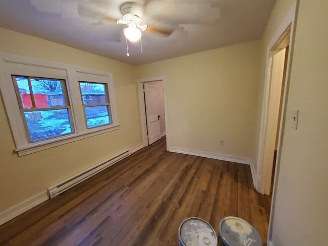 122 Highland Dr, Unit Apt 2 in Fairmont, WV - Building Photo - Building Photo