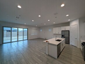 16431 W Charlotte Dr in Surprise, AZ - Building Photo - Building Photo