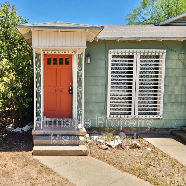 property at 310 S Van Buren St