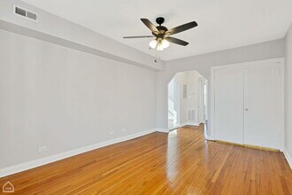 7152 S Cornell Ave in Chicago, IL - Building Photo - Building Photo