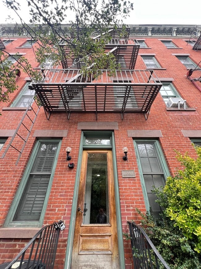 property at 206 6th St