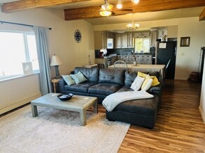 23031 Cohoe Loop Rd in Kasilof, AK - Foto de edificio - Building Photo