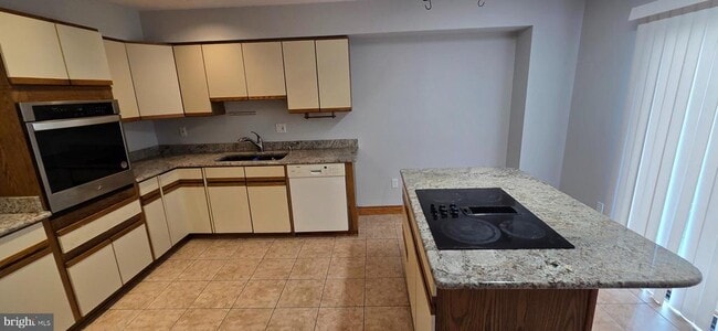 11764 Indian Ridge Rd in Reston, VA - Building Photo - Building Photo