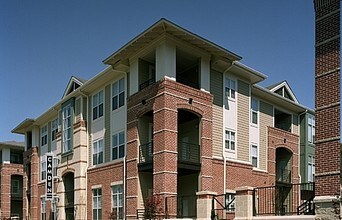 Camden Dilworth in Charlotte, NC - Building Photo - Building Photo