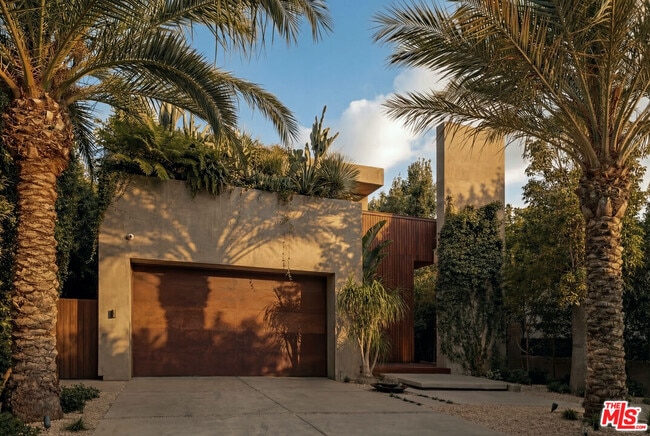 property at 530 N La Jolla Ave