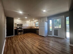 4906 60th St in Lubbock, TX - Building Photo - Building Photo
