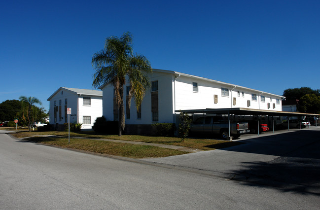 3157 36th St N in St. Petersburg, FL - Foto de edificio - Building Photo