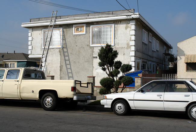 11037 Burin Ave in Lennox, CA - Building Photo - Building Photo