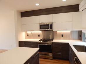 2831 3rd Ave W in Seattle, WA - Building Photo - Building Photo
