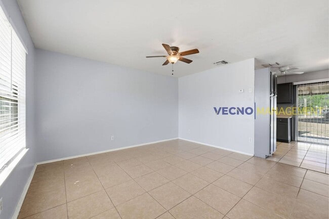 701 Aviaton Ave in Schertz, TX - Building Photo - Building Photo