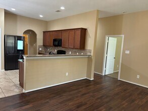 25111 Country Gate Dr in Tomball, TX - Building Photo - Building Photo